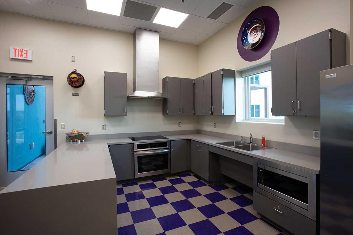 Shared kitchen in the 火博体育 student housing.